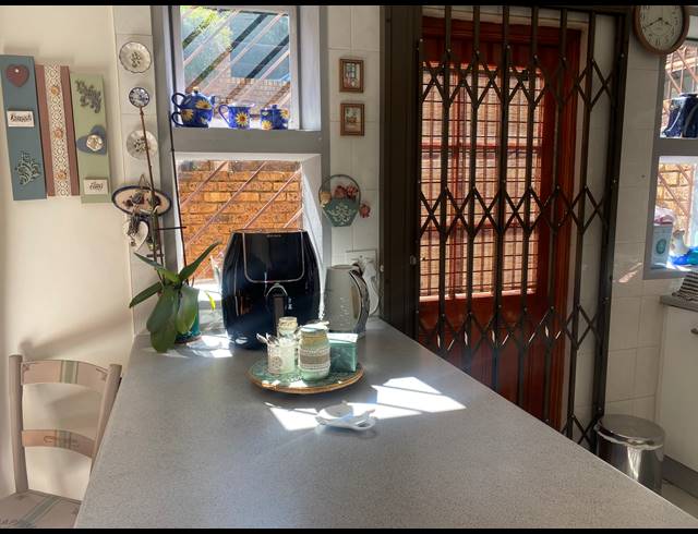 2 BEDROOM TOWNHOUSE FOR SALE IN RIDGEWAY